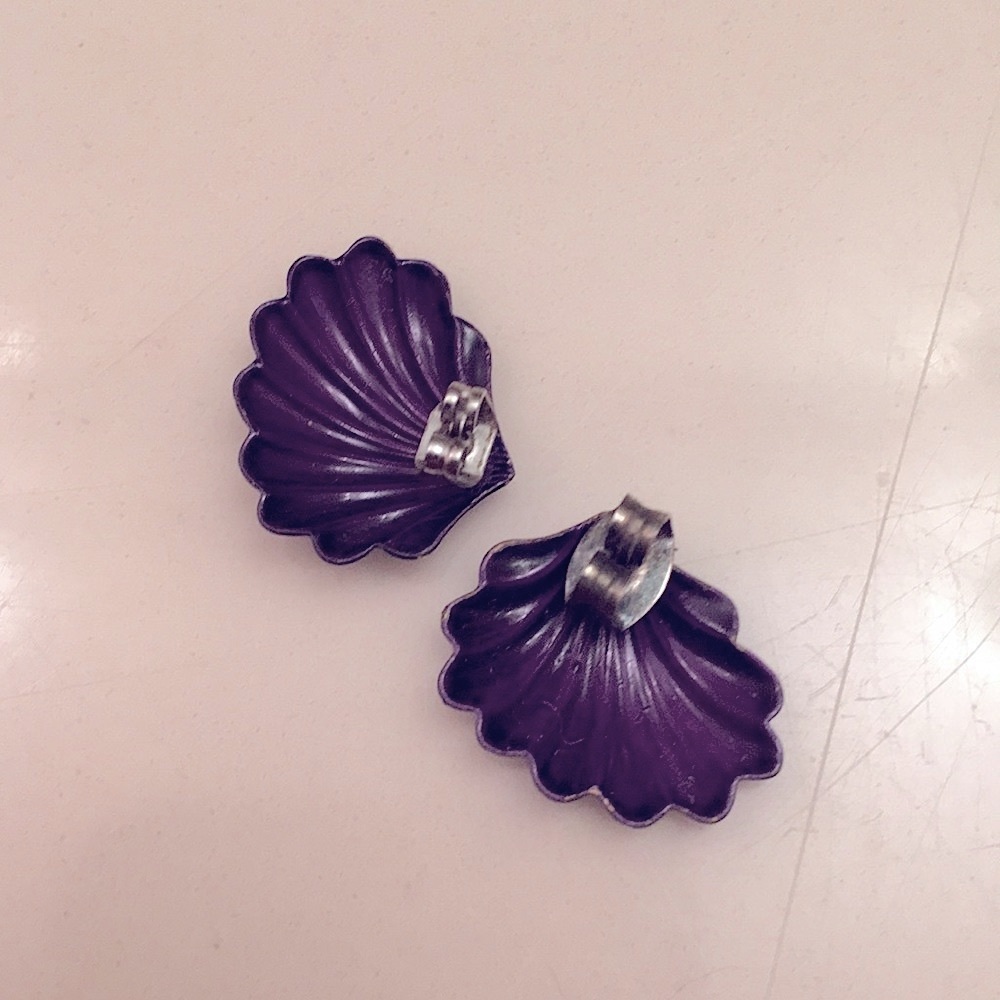 Shell Earrings - Picture 2 of 2
